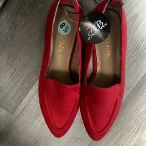 Brand new red flats, size 8.5M